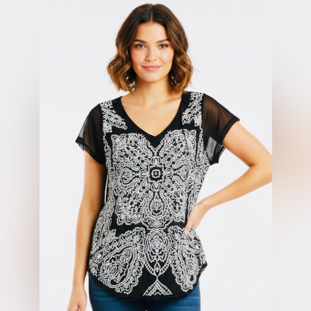 INC International Concepts black and white embroidered top size small